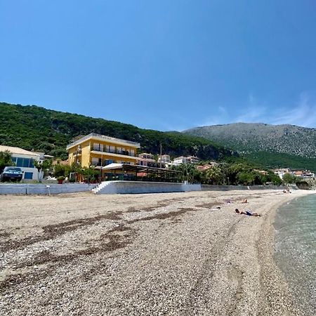 Riviera Hotel Poros  Exteriör bild