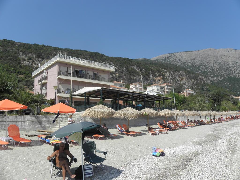 Riviera Hotel Poros  Exteriör bild